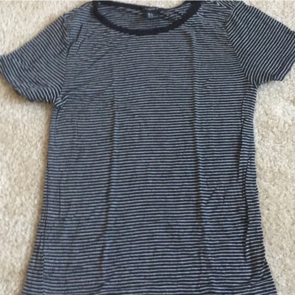 Forever 21 tee